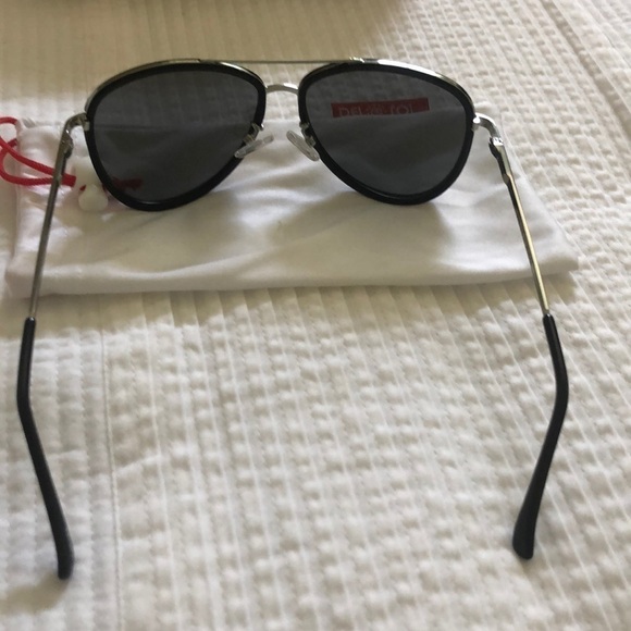 ?NWOT Del sole Black and Silver sunglasses main image 6